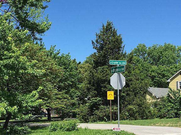 5th image of 2710 S Crysler Ave