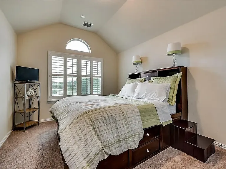 411 Sunnyside Ln — Photo 25