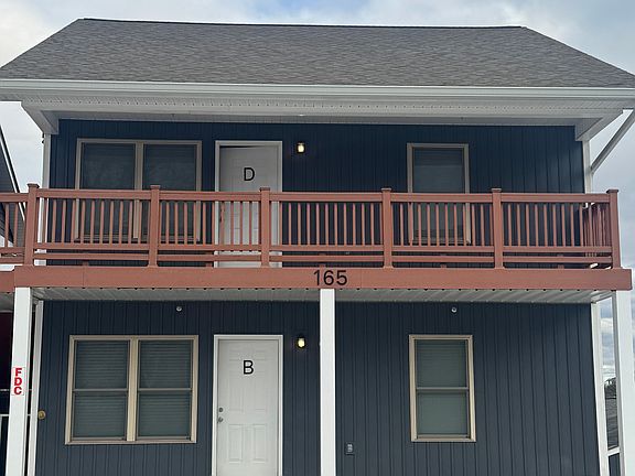 2nd image of 165 Magill St #B