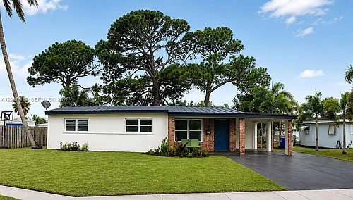 1029 SW 1st Ave Photo 1