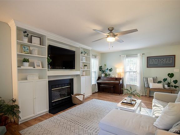 5th image of 5157 Chelsea Brook Ln