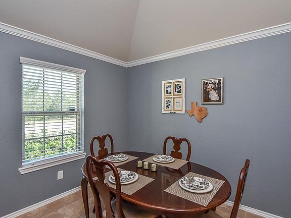 5th image of 18331 Russett Green Dr