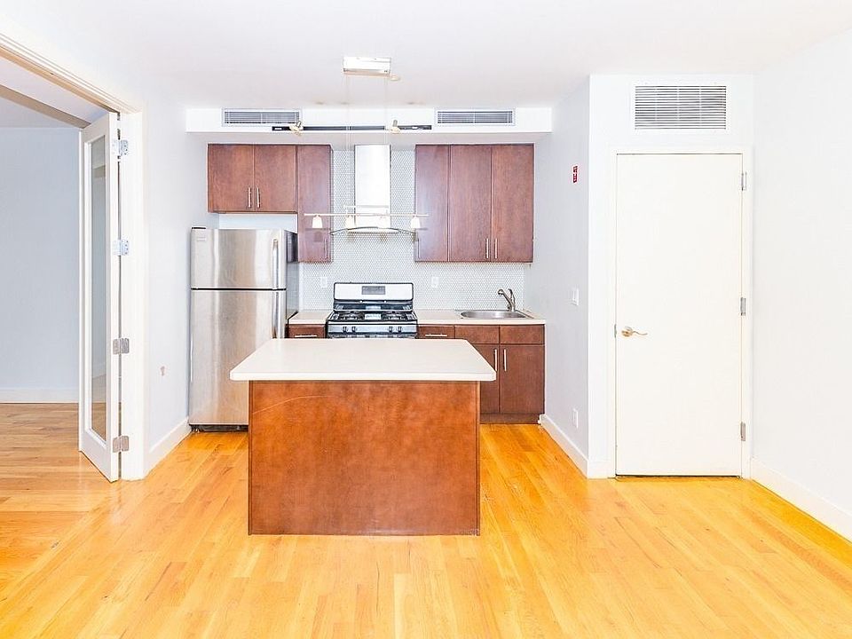 1st image of 22 Fayette St #3J