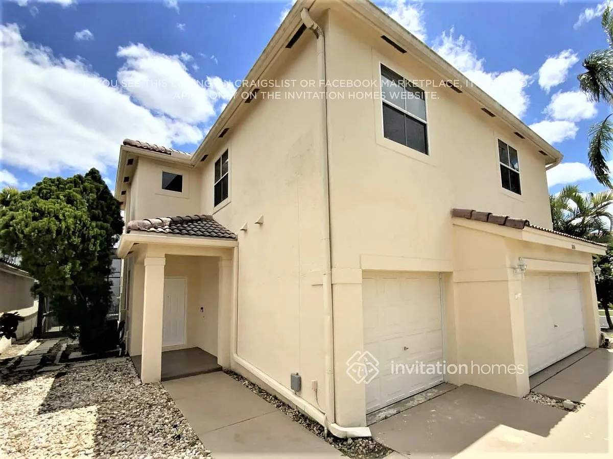 Building Photo - 11106 Baybreeze Way