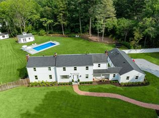 1 Wawapek Rd, Cold Spring Harbor, NY 11724