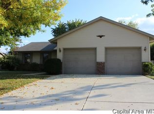 1412 Burning Bush Ct, Springfield, IL 62712