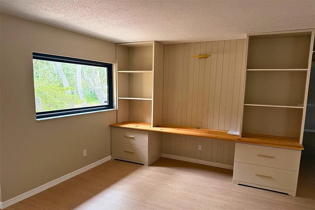 3 bed, 2.5 bath, 2154 sqft, $2,500 — Photo 3
