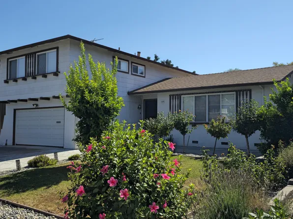 2761 Westberry Dr, San Jose, CA 95132