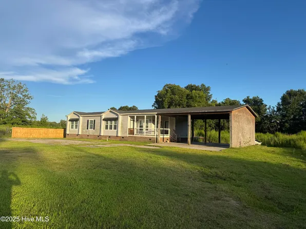 144 Bussy Road, Hallsboro, NC 28442