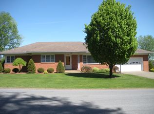 623 Sunset Rd, Saint Marys, PA 15857