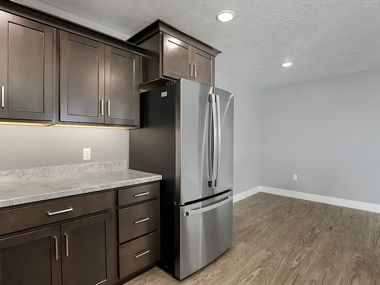 119 42nd Ave NE #104 — Photo 8