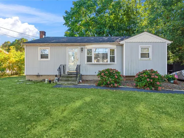 (undisclosed Address), Dix Hills, NY 11746