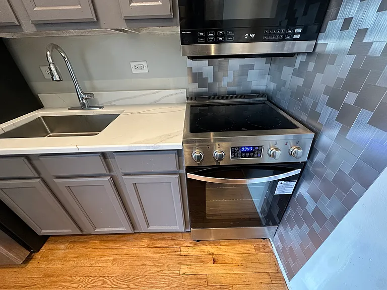 2836 E 77th Pl #401 — Photo 4