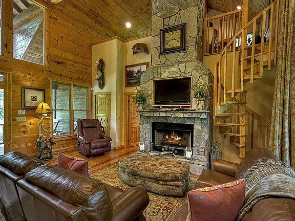 Family Room Upper Level