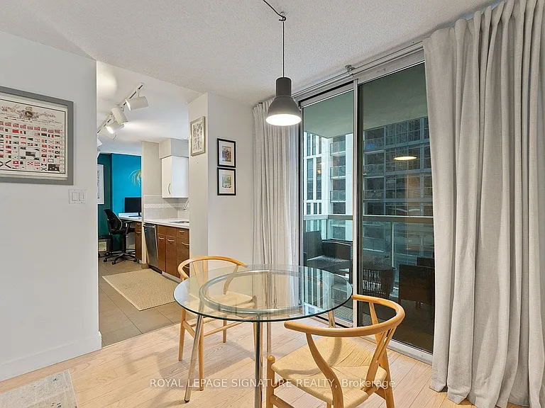 323 Richmond St E #412 — Photo 7