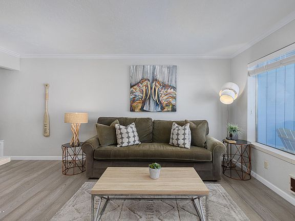 5th image of 701 NW Coast St APT 206