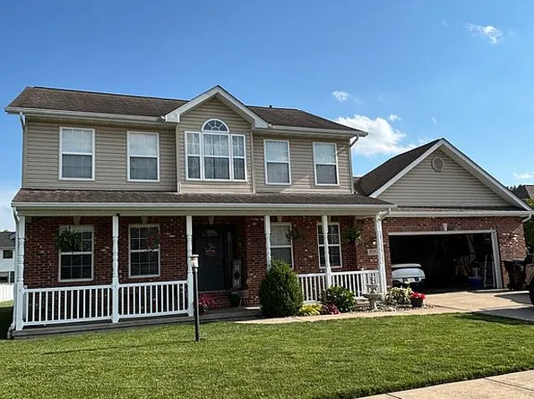 1030 Deer Run Ct, Staunton, IL 62088