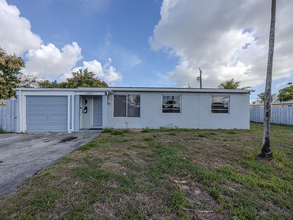 1st image of 2007 Kenwood Road