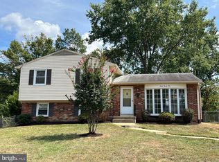 6025 Craft Rd, Alexandria, VA 22310