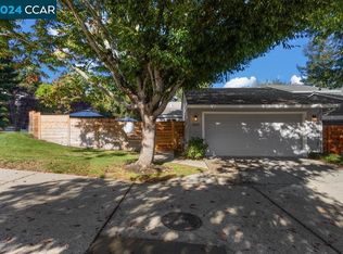 601 Augusta Dr, Moraga, CA 94556