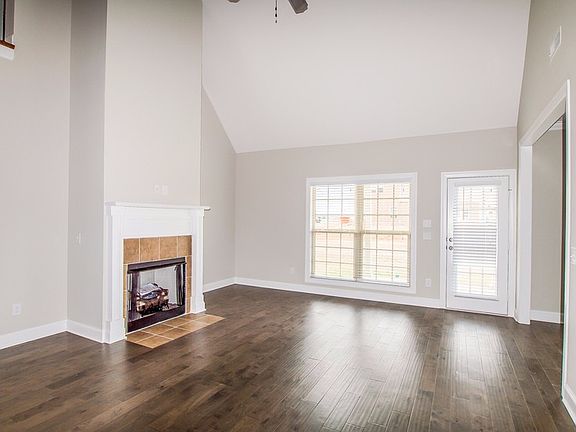 3rd image of 1505 John Lee Ln