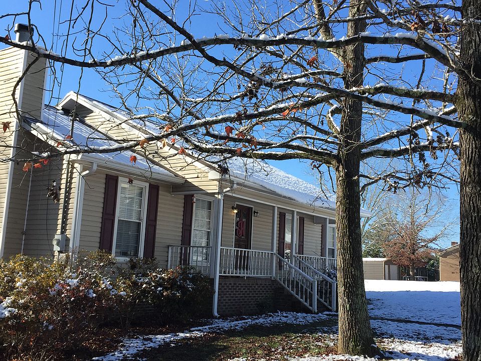 1st image of 4719 Cornelia Dr