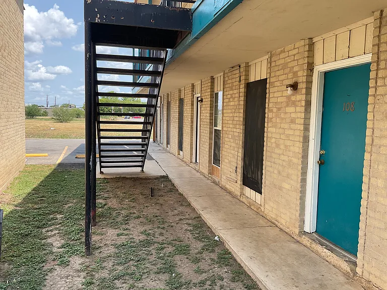 The Timbercreek Apartments — Photo 10