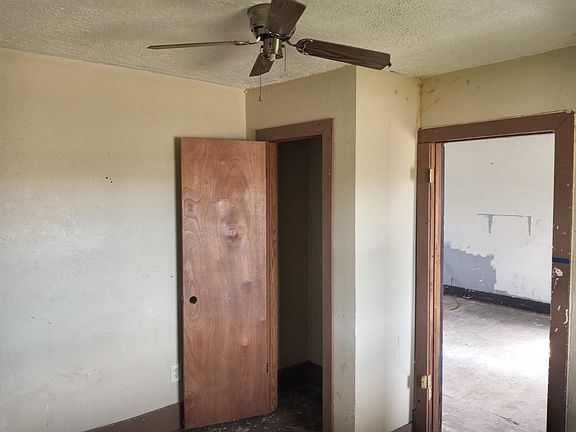 4th image of 509-511 W 7th St