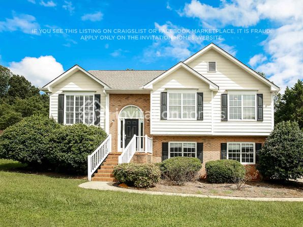 2485 Misty Hollow Ln