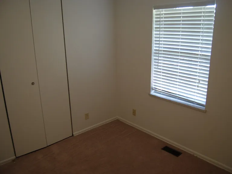 7712 Colony Ln — Photo 9