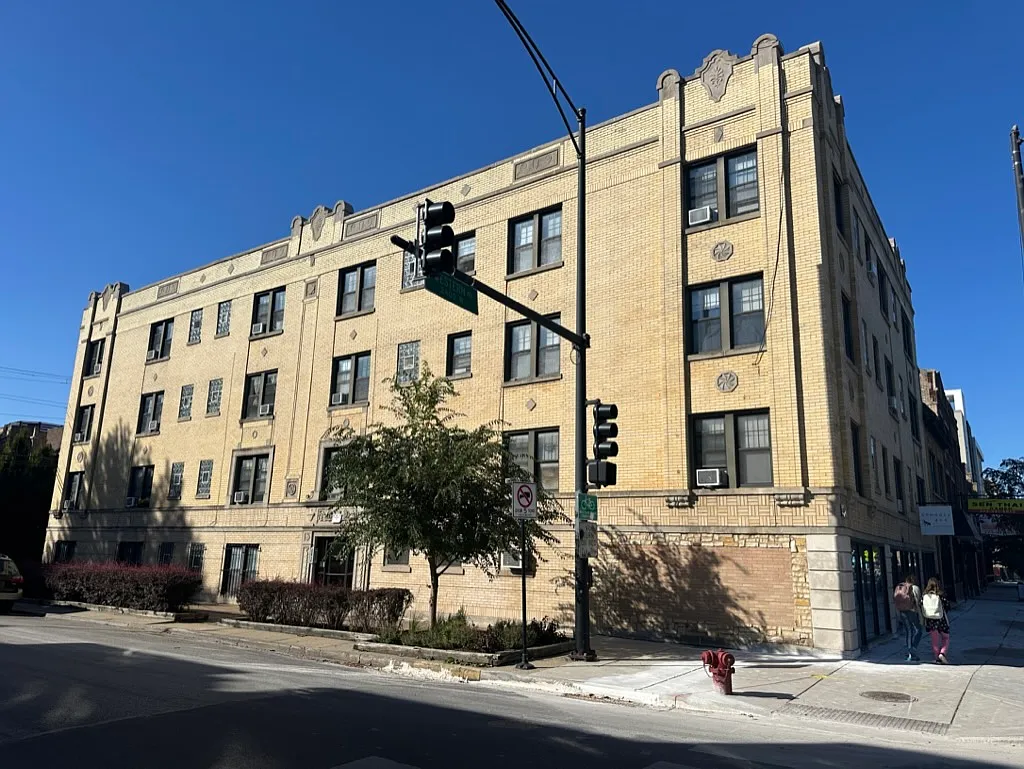 2400 W. Wilson — Photo 2