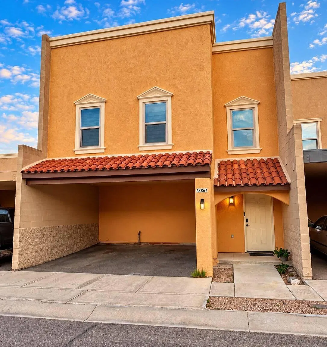 3 bed, 2.5 bath, 1535 sqft, $1,900 — Photo 1