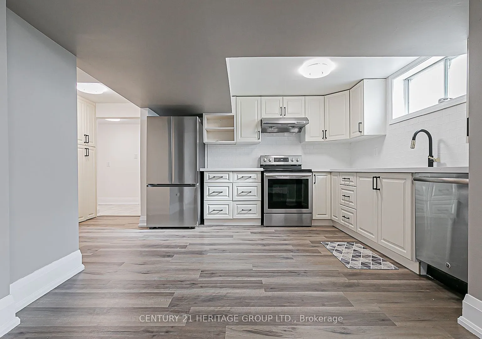 3 bed, $2,300 — Photo 3