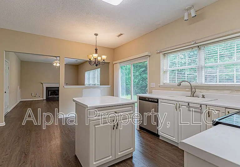 8 Cotter Ln — Photo 6