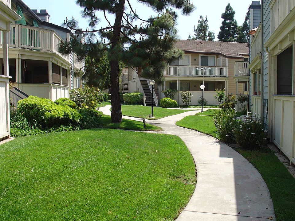 Well groomed condo park