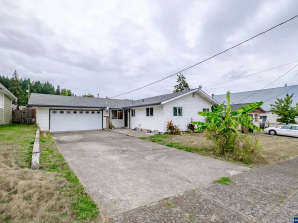 522 6th Ave, Sweet Home, OR 97386