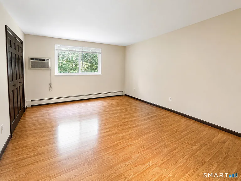 185 Scott Rd #1D — Photo 3