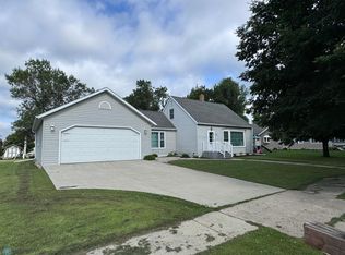 475 4th St SW, Forman, ND 58032