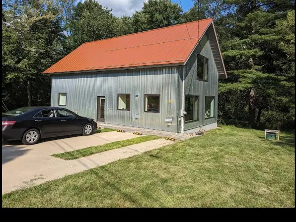13 Curtis Dr, Nashua, NH 03062