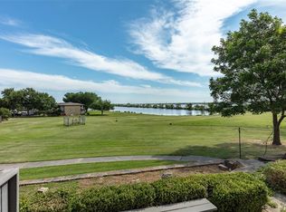 100 Harbor Dr UNIT 102A, Runaway Bay, TX 76426