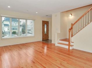 94 1st St #2, Harrison, NY 10528