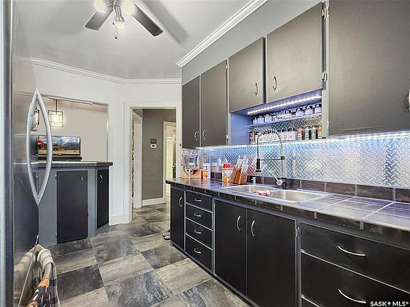 4th image of 236 7th AVENUE NW