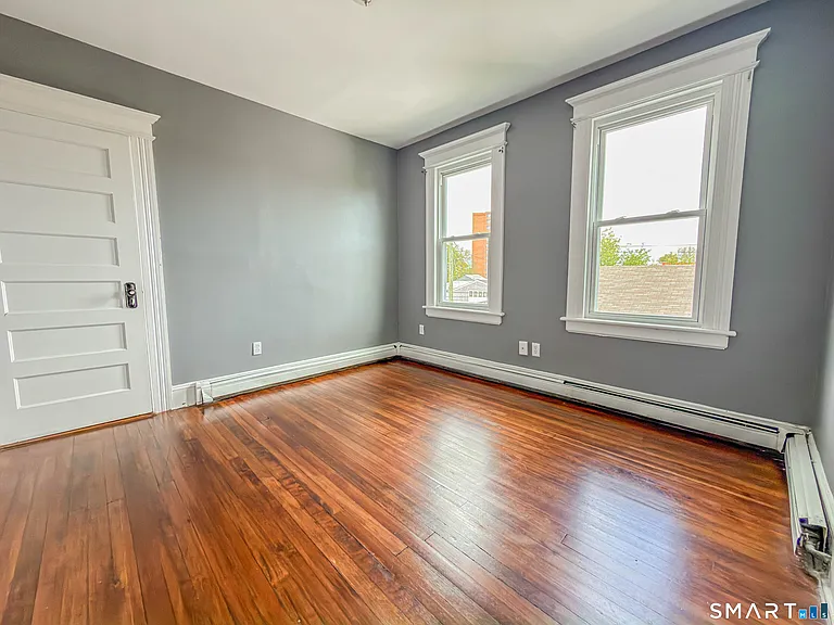15 Elmwood Ave #3 — Photo 10