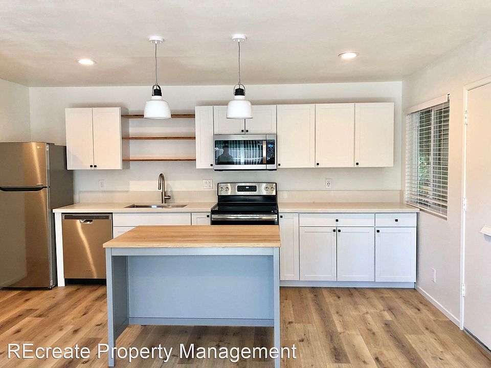 1st image of 528 W Los Olivos St #10871701
