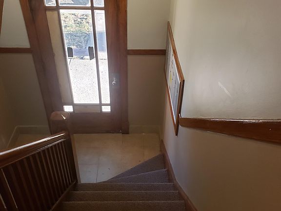 5th image of 5416 W Barry Ave #1