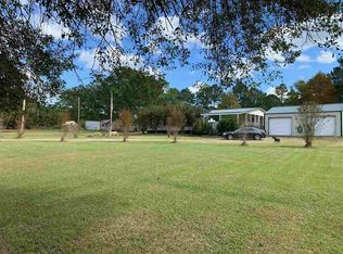 634 County Road 327, De Berry, TX 75639