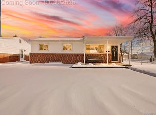 3877 Niagara St, Wayne, MI 48184