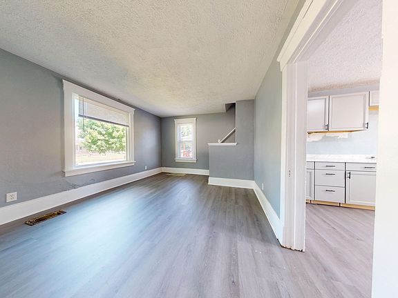 4th image of 301 N Henry St