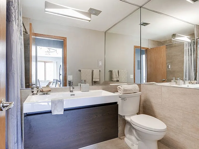 Edina Galleria Flats - 7008 Sandell Avenue