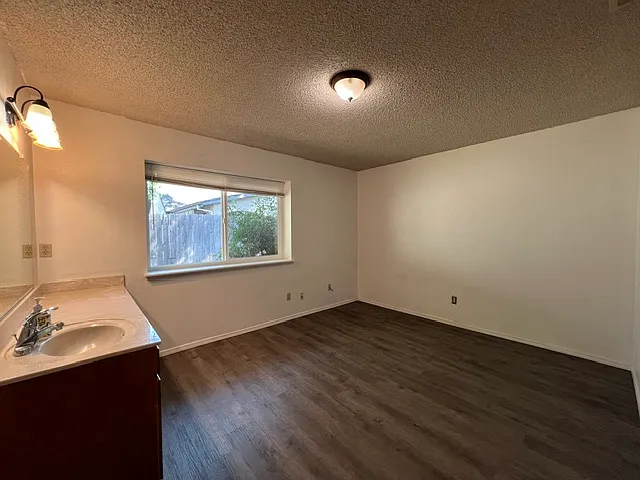 305 Saint Michael Ct #C — Photo 18